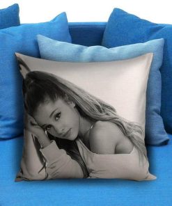 ariana grande singer beautiful Pillow case