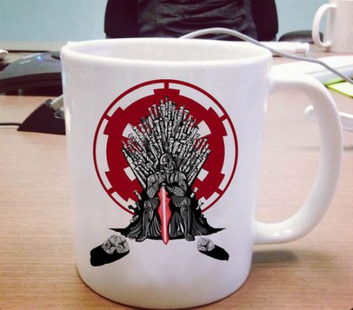 Playing the game of thrones Ceramic Mug KM