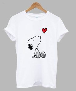Heart sitting snoopy T Shirt KM
