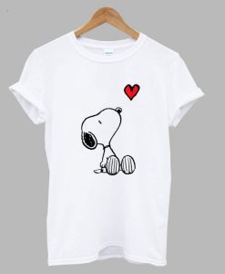 Heart sitting snoopy T Shirt KM