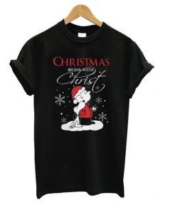 Snoopy And Charlie Brown Christmas Begins With Christ T-Shirt KM